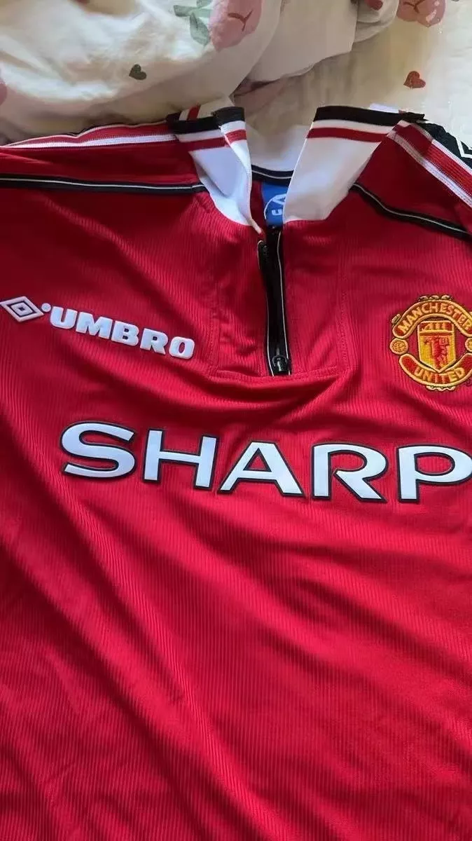 Buy Manchester United Home Shirt 1998/99 Full Sleeves Buy Manchester United Home Shirt 1998/99 Full Sleeves