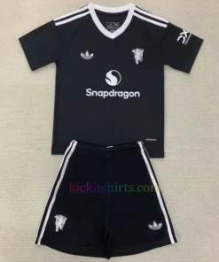 Manchester United Goalkeeper Kit Kids 2024-25 Black