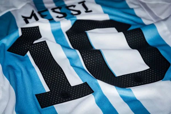 a picture of football shirt