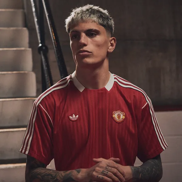 manchester united icons shirt 2025 1
