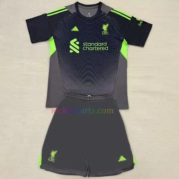Goalkeeper Liverpool Replica Kit Junior Liverpool Goalkeeper Kit