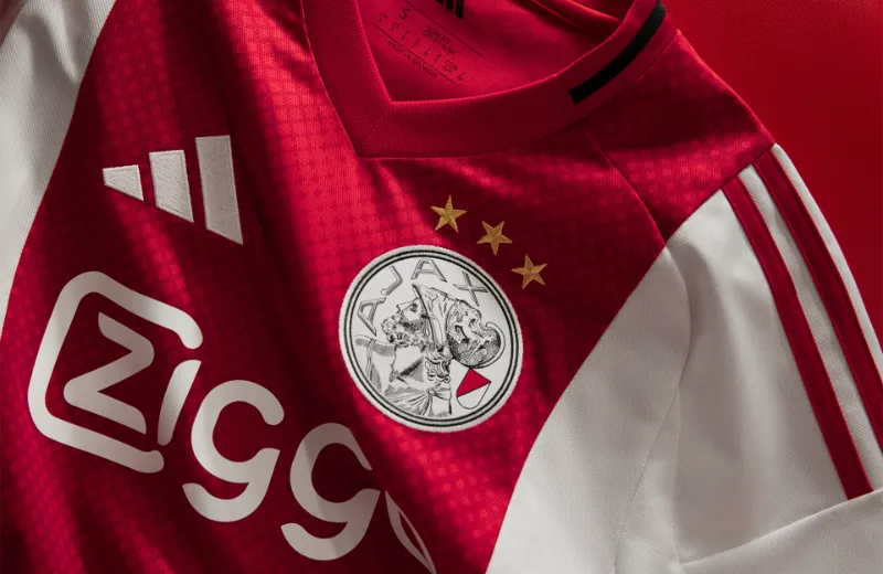 ajax classic crest returns